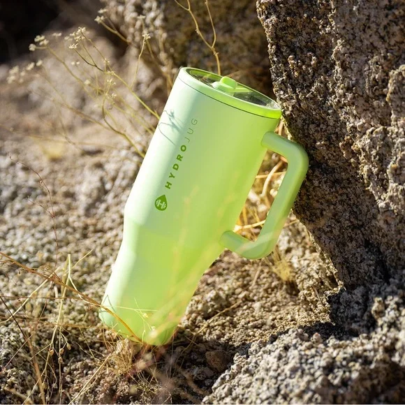 BNWT 40oz Hydrojug Traveler - Honeydew - Picture 5 of 9